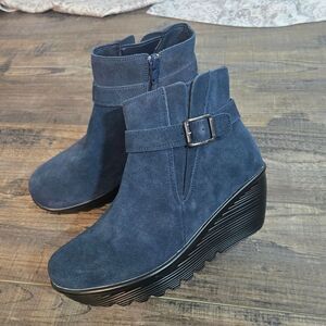 Skechers Ankle Boots Women´s Size 7 Navy Suede Parallel Wedge Day Date